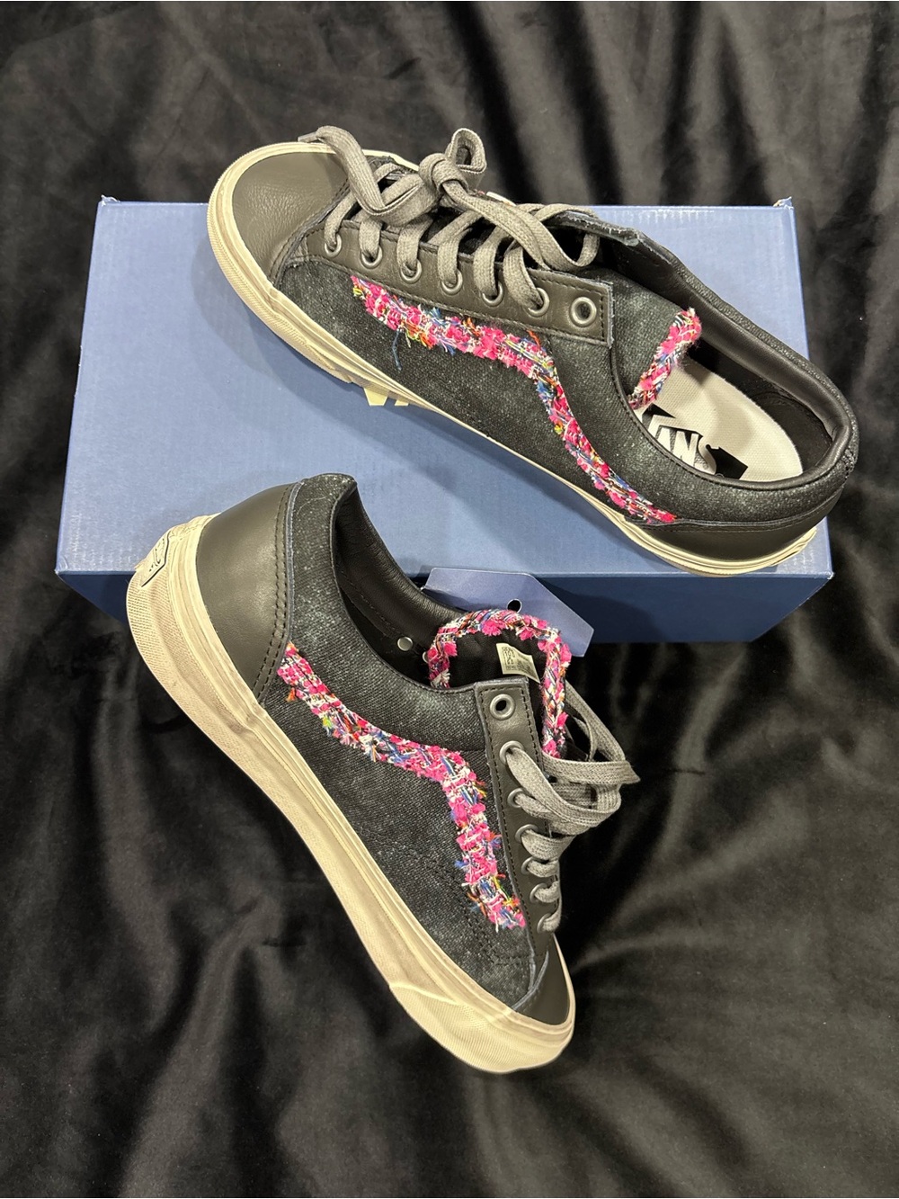 Vans Black Souvenir Pack Black And Pink Distressed - Picture 4 of 6